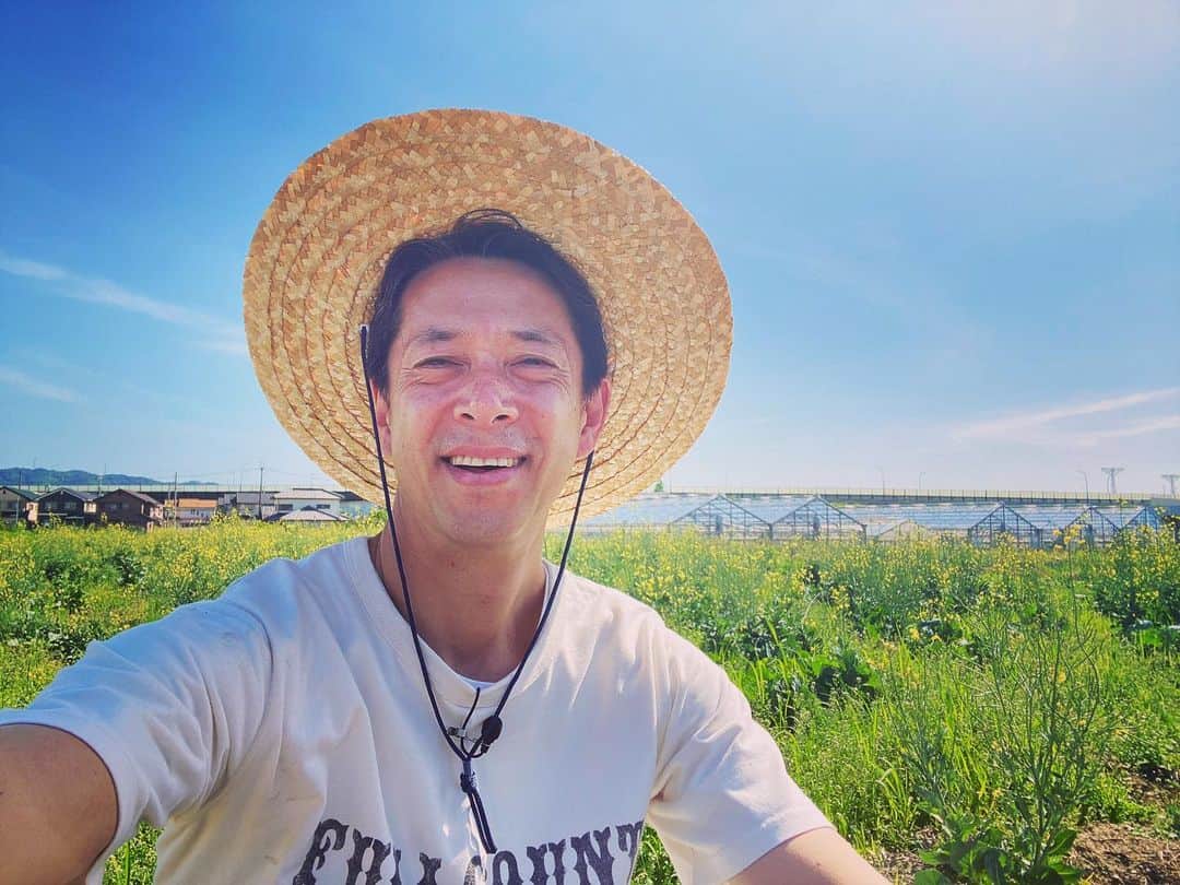 西川忠志さんのインスタグラム写真 - (西川忠志Instagram)「麦わら帽子の季節  ロケ中です！  今日の大阪は暑いです！ 麦わら帽子被って、もう夏ですね💦😅‼️  水分しっかり摂ってロケ続けます😊‼️  皆様もくれぐれもご自愛くださいませ🍀  感謝 西川忠志」5月21日 15時42分 - nishikawa_tada
