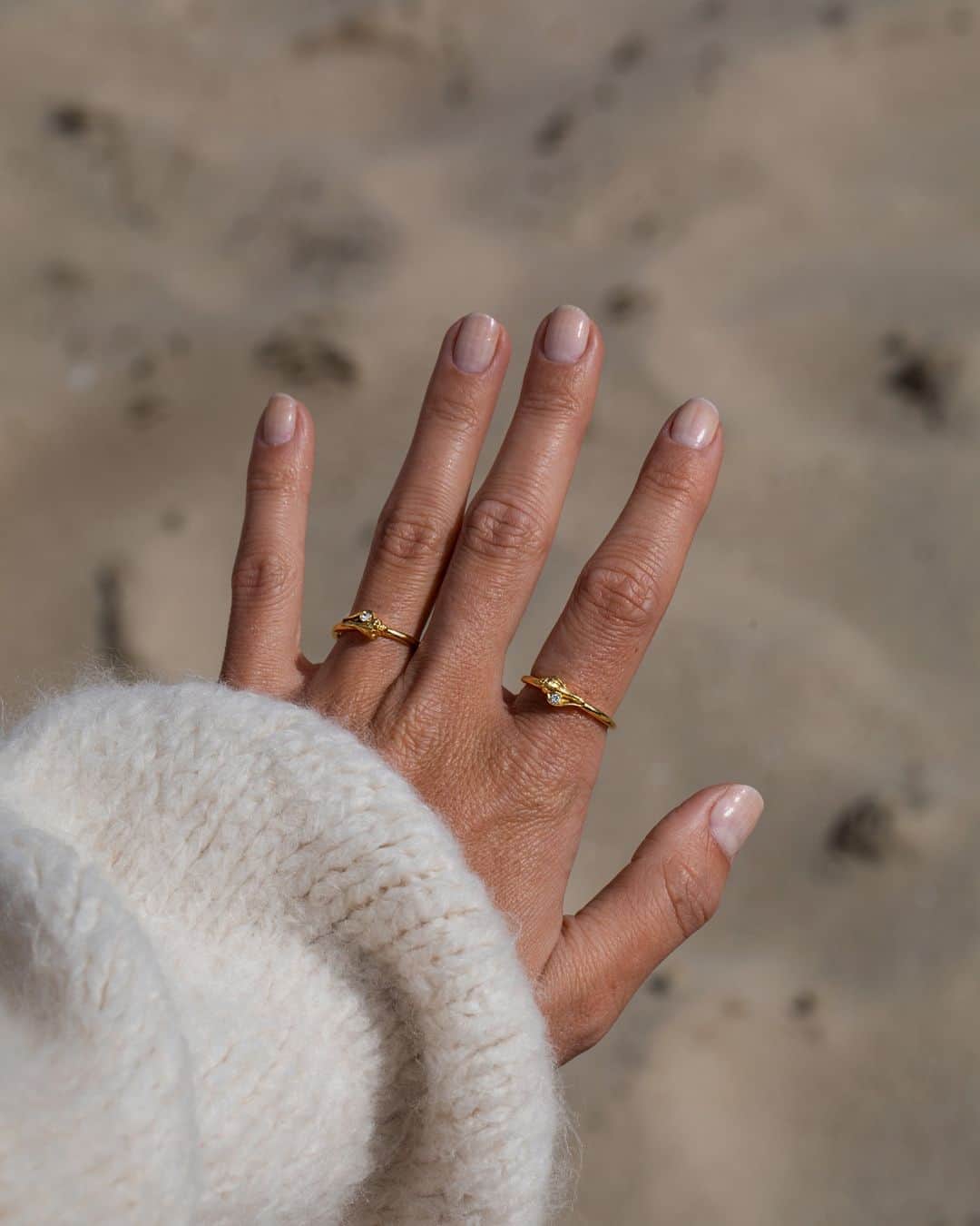 PAUL HEWITTさんのインスタグラム写真 - (PAUL HEWITTInstagram)「WIN A FULL SET OF OUR SEA SHELL COLLECTION  Inspired by natural shell shapes our new collection is designed to evoke your favourite beach memories.  All you have to do is 1. Tag a friend (the more the merrier) 2. Like and save this post  The winner will be chosen at random and notified via DM on tuesday May 30th.  To participate you must be a resident in Germany and at least 18 years old. This giveaway is in no way sponsored, associated or affiliated with Instagram, META or Facebook. Legal recourse is excluded. There is no guarantee and no cash payment of the prize. The winning data will not be passed to third parties and will only be used for sending the prize.」5月21日 16時00分 - paul_hewitt
