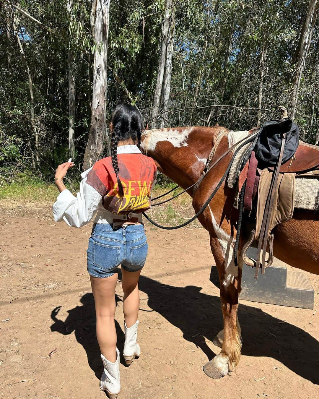 ミア・ハリファさんのインスタグラム写真 - (ミア・ハリファInstagram)「🐎🍄🫶🏽」5月22日 2時43分 - miakhalifa