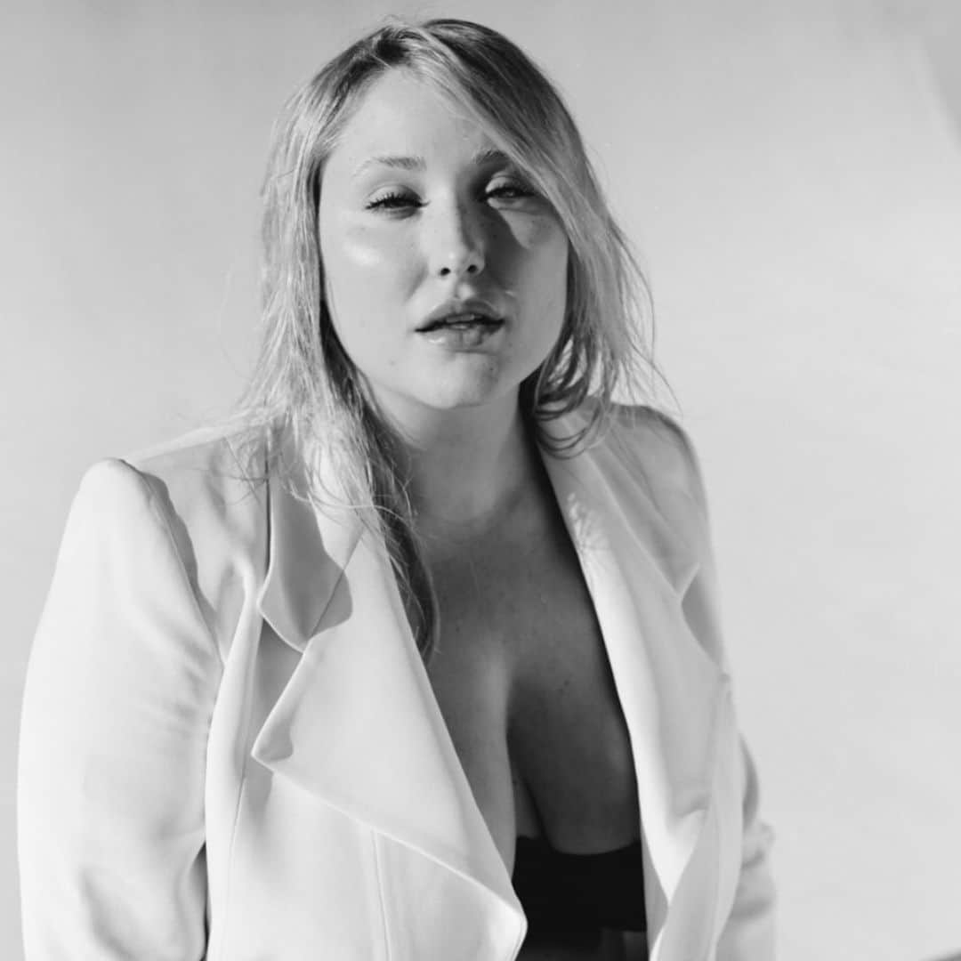 ヘイリー・ハッセルホフのインスタグラム：「@lukewooden on film」