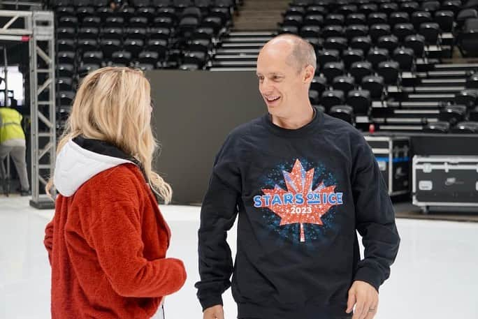 アレクサ・シメカさんのインスタグラム写真 - (アレクサ・シメカInstagram)「⭐️⛸️🇺🇸 US tour has begun.  12 shows down, 8 more to shine!  @starsonice」5月22日 3時02分 - alexa_knierim