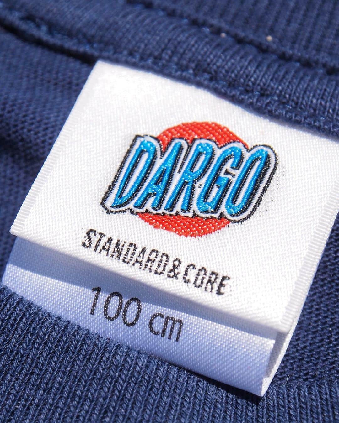 DARGO T-shirt &Sign Artさんのインスタグラム写真 - (DARGO T-shirt &Sign ArtInstagram)「夏の大冒険感あふれる天体観測を イメージした100%コットンのキッズTシャツのご紹介です。 　 　 デザインソースは実際に存在した 90年代頃のアメリカのプラネタリウムのお土産Tシャツです★ 　 　 　 キッズTeeも90cm～140㎝まで サイズ展開しています。 コレ着てプラネタリウムに行くのもいいですね！ 　 　 ロマン溢れる プリントTeeで 夏の思い出を沢山つくってください！ 　 　 　 KIDS "天体観測" Mid Weight T-shirt color：NAVY, GREEN size：90cm, 100cm, 110cm, 120cm, 130cm, 140cm price：2750yen (in tax) material：100% Cotton, 5.6onz Mid Weight. PRE-SHRUNK FIT. 水性インク, シルクスクリーン2版構成 　 　  #dargojapan #dargo2023ss #ダーゴ #アメカジ #シルクスクリーン #tシャツ #プリントtee #天体観測 #熊本 #熊本市 #熊本tシャツ」5月21日 18時25分 - dargo_japan