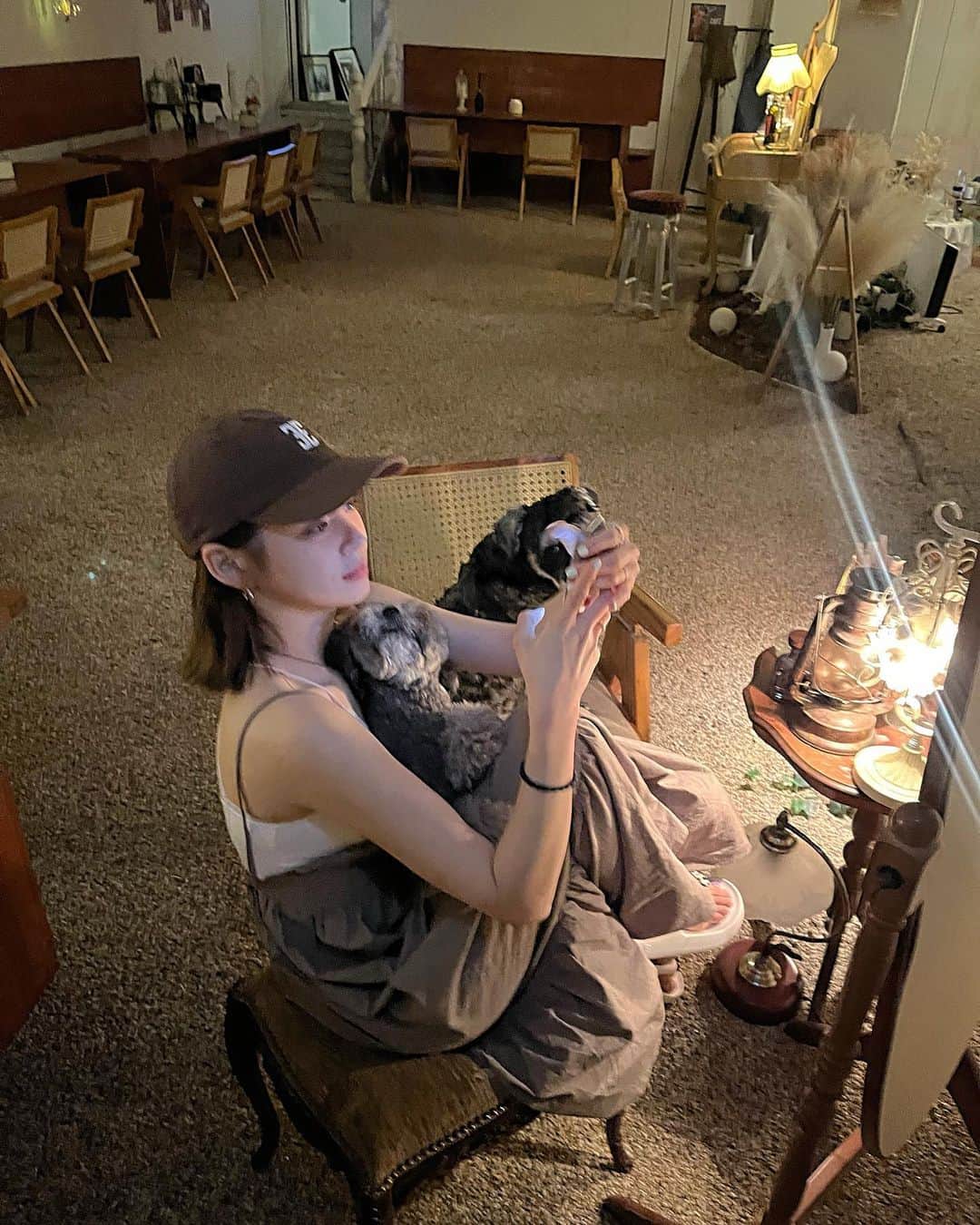 Yoonbitnaさんのインスタグラム写真 - (YoonbitnaInstagram)「cafe 같은 bar , 분위기 맛집 🍸🍾」5月21日 18時25分 - bitnnaya