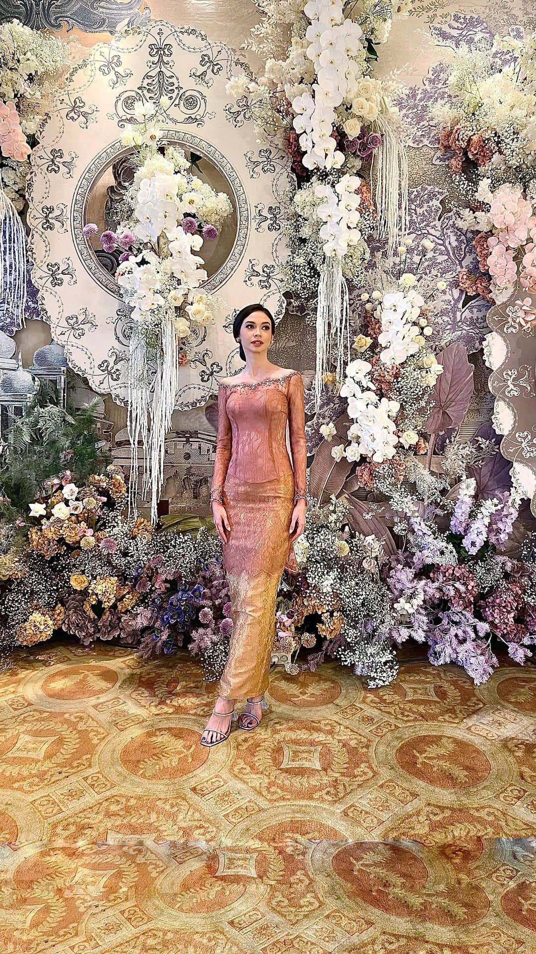 ユキ・カトウのインスタグラム：「Look of the day for a precious day evuuuuur!  Luv @victoria_makeupatelier @chikievers   #diaryukikato」