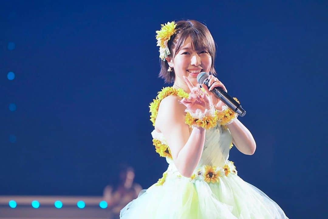 安部若菜さんのインスタグラム写真 - (安部若菜Instagram)「ショートカットの君に恋して…🌻♡  撮って頂いた横向き写真たち🌻 衣装も本当に可愛いのです♡ #ライブ写真#カメコ#NMB48#アイドル#衣装」5月21日 18時51分 - _wakapon_