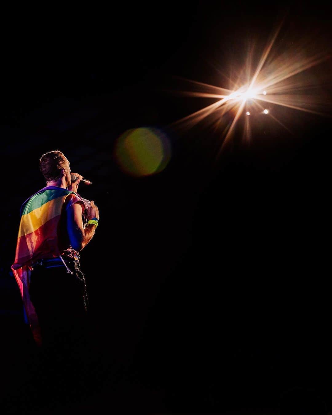 Coldplayのインスタグラム：「Show #78, Coimbra, Portugal  📷 @annaleemedia  #ColdplayCoimbra #Coldplay #MusicOfTheSpheresWorldTour」