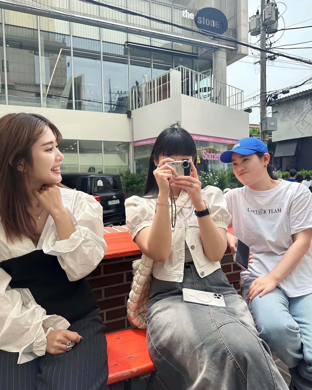一木美里さんのインスタグラム写真 - (一木美里Instagram)「photo dump①🇰🇷🥰😘  @nugu__official @nugu_beauty の撮影で かわいいUjaさんとご一緒しました❤︎❤︎❤︎ We did photo shooting for nugu:) So happy meet you Uja nim~!See you soon🫶🏻 　  #korea#seoul#韓国#韓国カフェ#kbeauty#MillyKorea#ソウルカフェ#カンジャンケジャン#서울#서울카페」5月21日 19時28分 - misato_ichiki