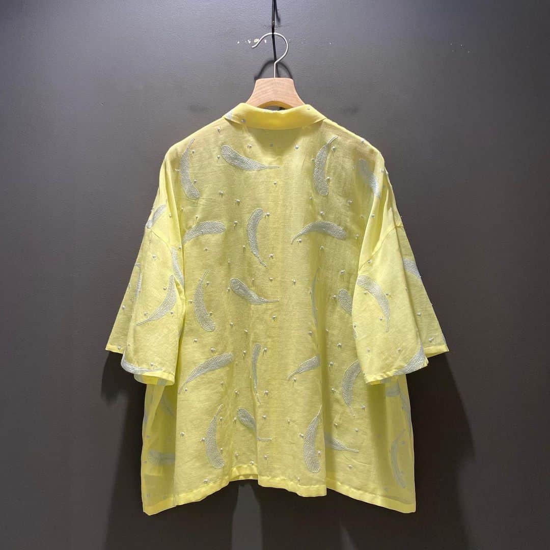BEAMS JAPANさんのインスタグラム写真 - (BEAMS JAPANInstagram)「＜mina perhonen＞ Womens feather dance blouse ¥48,400-(inc.tax) Item No.61-01-0090 BEAMS JAPAN 3F ☎︎03-5368-7317 @beams_japan #minaperhonen #beams #raybeams #beamsjapan #beamsjapan3rd Instagram for New Arrivals Blog for Recommended Items」5月21日 19時29分 - beams_japan