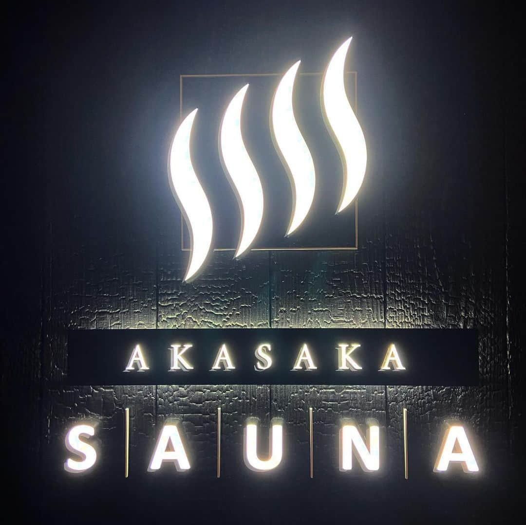 橘りあさんのインスタグラム写真 - (橘りあInstagram)「📍 @akasaka_sauna に行ってきた🈂️💭 . 大きすぎた水風呂が最高だった❤️ サウナ室からテレビ見れるしロウリュ出来るし文句なし👉🏻 ̖́- . 何より安い♡♡ . . #赤坂サウナ #プライベートサウナ #サウナ #サウナ女子 #サウナイキタイ #サウナー #akasakasauna #sauna #saunatime」5月21日 19時30分 - ria.217