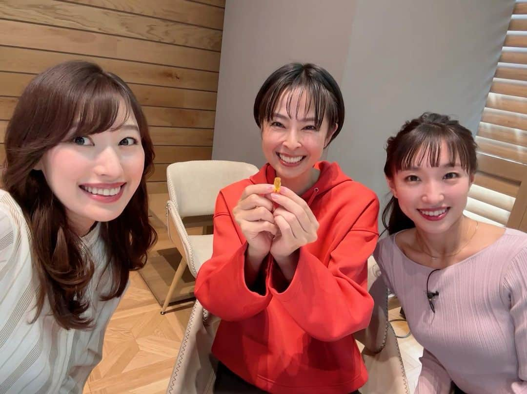 藤田舞美さんのインスタグラム写真 - (藤田舞美Instagram)「❁︎ ハピスタ三人娘🎤 毎回楽屋トークが楽しい現場です😊💕 * #ガールズハッピースタイル #ハピスタ #テレビ埼玉 #千葉テレビ #アシスタント #アナウンサー #フリーアナウンサー #美容 #最新美容 #ホリプロ」5月21日 19時40分 - maimifujita