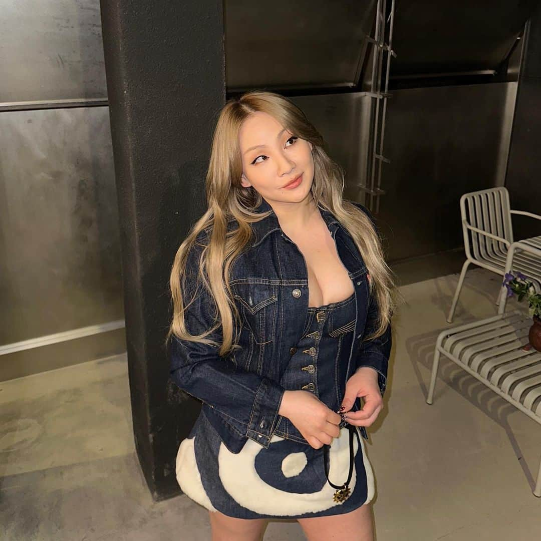 CL さんのインスタグラム写真 - (CL Instagram)「Summer planning 🍒」5月21日 19時47分 - chaelincl