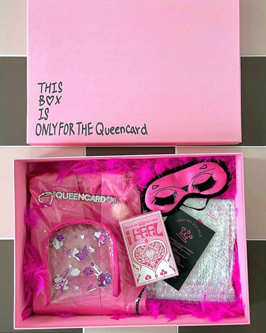 カン・テリさんのインスタグラム写真 - (カン・テリInstagram)「pink #queencard 💕 노래 넘 좋아아🫢」5月21日 19時47分 - taeri__taeri