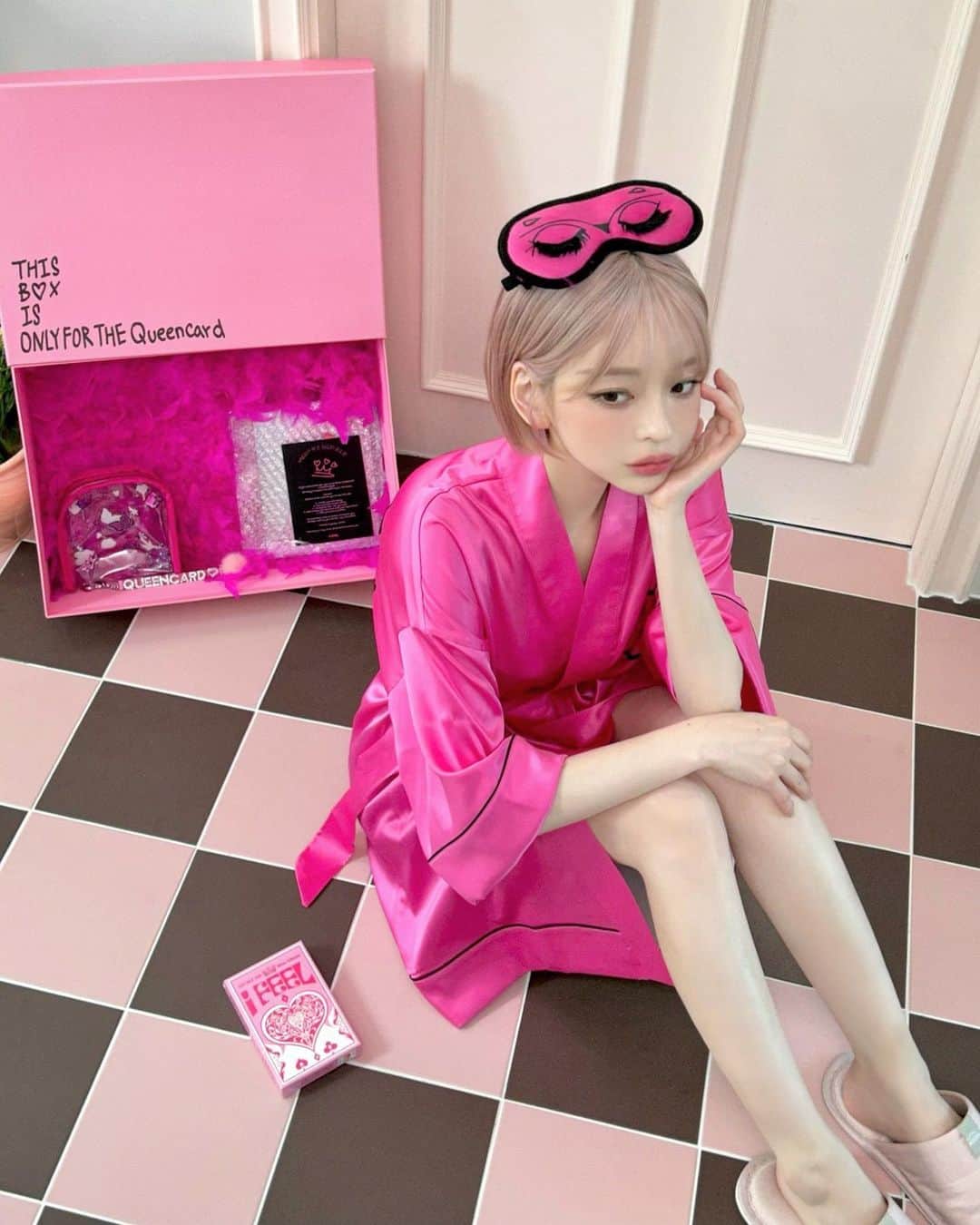 カン・テリさんのインスタグラム写真 - (カン・テリInstagram)「pink #queencard 💕 노래 넘 좋아아🫢」5月21日 19時47分 - taeri__taeri