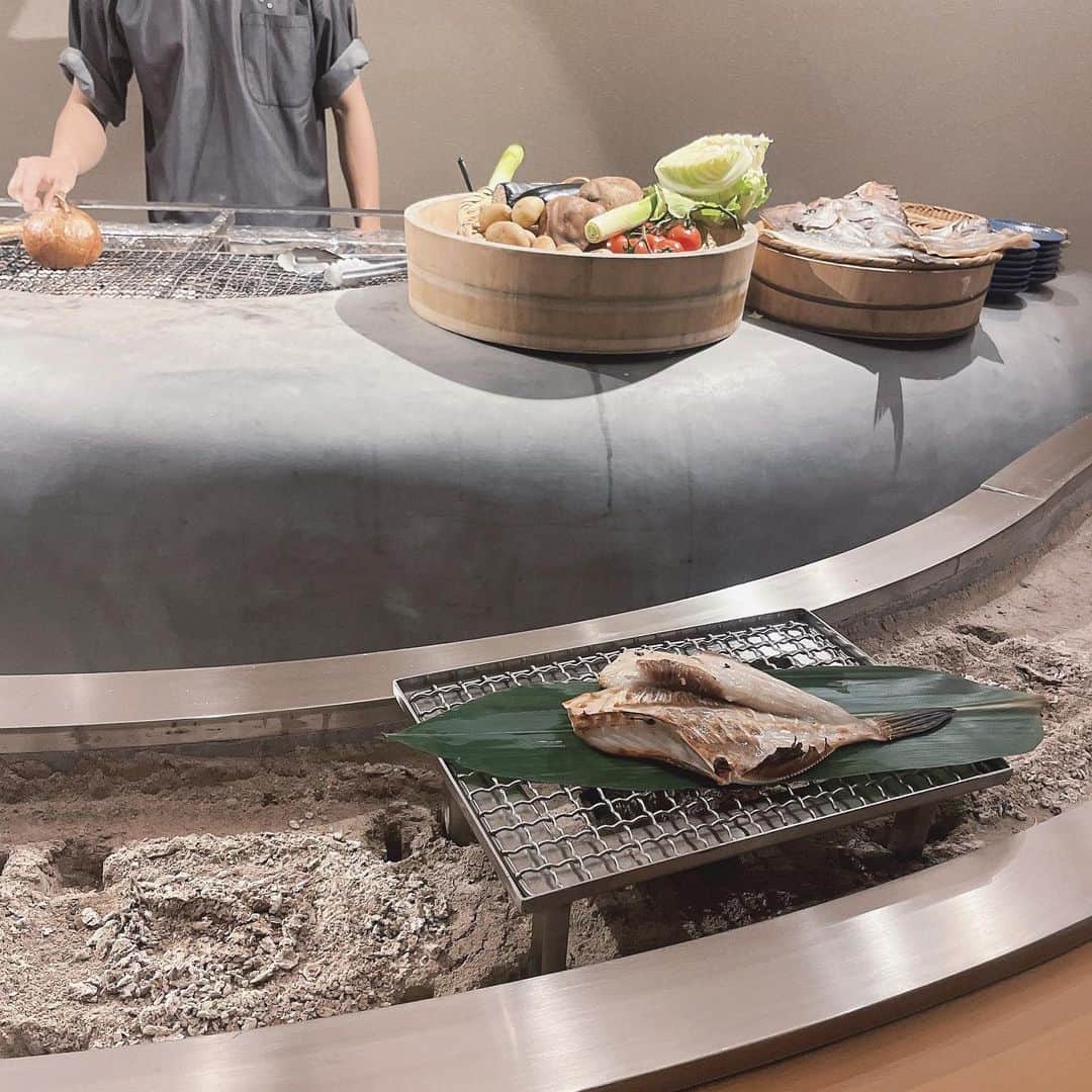 ましゅろ～のインスタグラム：「久しぶりに焼き魚たべておいしかった🐟 ずっと体調不良でポカリ生活だったから、ごはんのおいしさがたまらない  @kometo.himonoto2022」