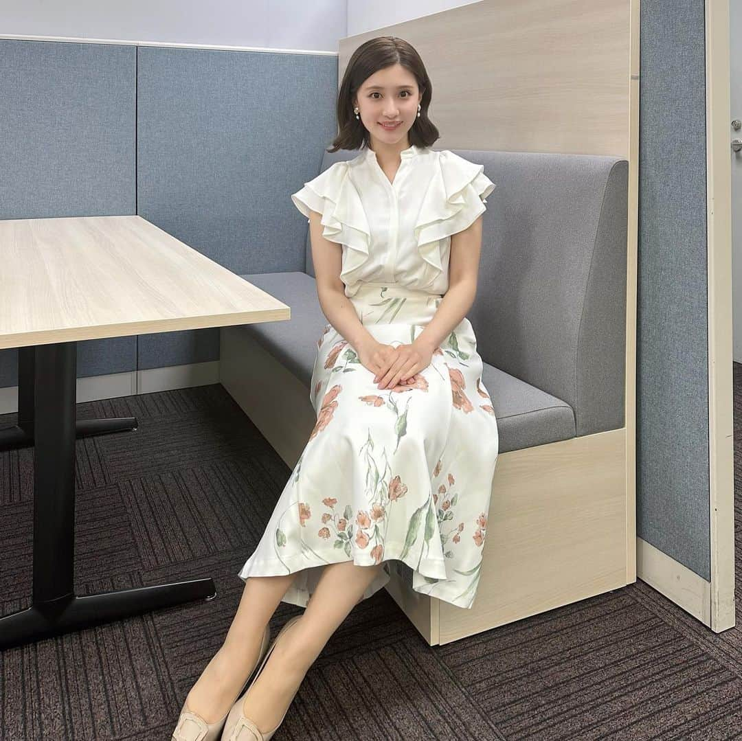 本田奈也花さんのインスタグラム写真 - (本田奈也花Instagram)「きょうはほめほめナイトです💕 聴いてね😘 #rkb#アナウンサー#本田奈也花#ほめほめナイト#outfits#styling #衣装#アナウンサー衣装#アナウンサーコーデ#swingle#anemone#aki#retrogirl#clear#rkbラジオ#ラジオ#radio #radiko」5月21日 20時04分 - nanaka_honda