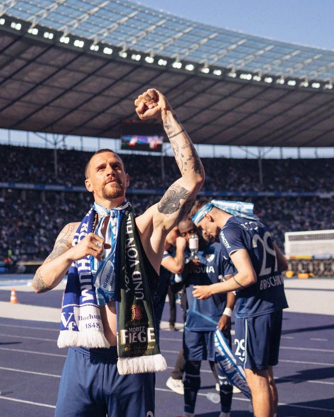 のインスタグラム：「💙🤍 DIESER VEREIN!!!」