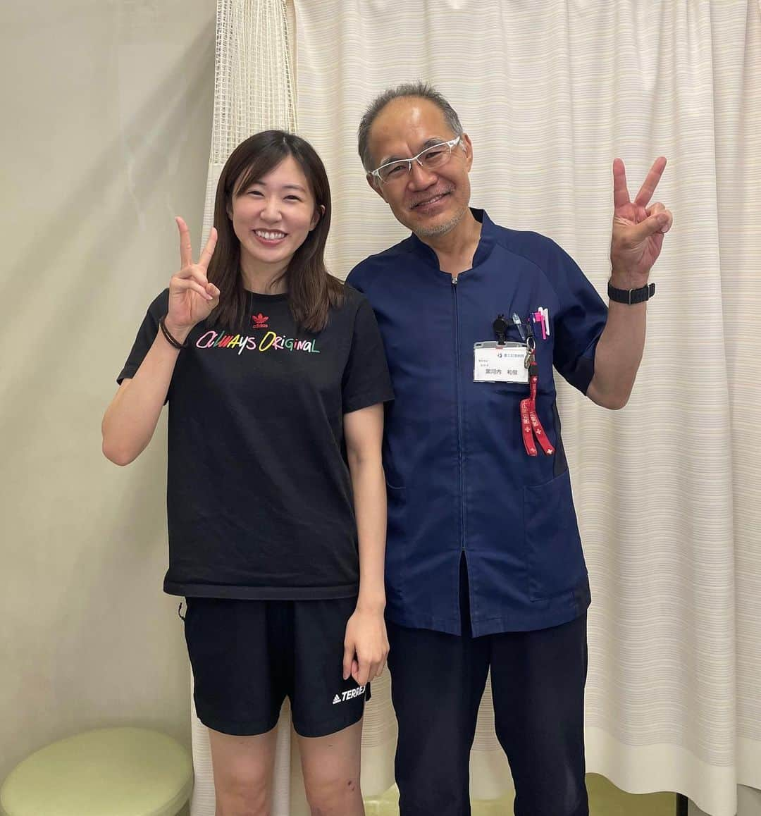 山田美諭のインスタグラム：「【ご報告】 先日、全日本テコンドー協会のHPからも発表がありましたが、3月のヨーロッパ遠征中に左足の前十字靭帯を損傷し手術をしました。今月末に世界選手権、9月にアジア競技大会の内定が決まっていましたが、辞退することになりましたのでご報告いたします。  今年はパリオリンピックに向けて選考も始まる大切な年ということもあり、タイミング的にもとても悔しいです。ですが、自分でも驚くほど冷静に気持ちを切り替えることができ、今は前を向いてリハビリに日々励んでいます。そして、もちろん目標はパリオリンピックメダル獲得に今も変わりはありません。  長く競技をやっていれば色んなことがあるんだな〜と思う反面、精神的にも逞しくなったなと強く感じています。  今回も前回と同じく、重工記念病院の黒河内先生に手術をしていただきました。いつも明るく元気いっぱいで、私が競技に不安なく取り組めるよう、真摯に向き合ってくださるとても温かい先生です。いつも本当にありがとうございます。  まだ復帰の目処ははっきりとは分かっていませんが、今は目の前のできることを焦らず着実に取り組んでいきます！  今後とも宜しくお願いいたします😌」