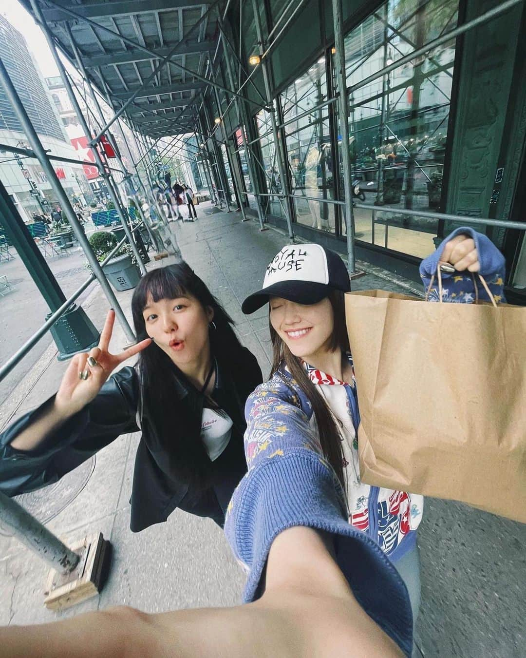 XGさんのインスタグラム写真 - (XGInstagram)「📷 #CHISA  NY MORNING🥗🗽🥯✨🩵🩷🏋️‍♀️💜  #NY #HITC #AWESOME」5月21日 20時24分 - xgofficial