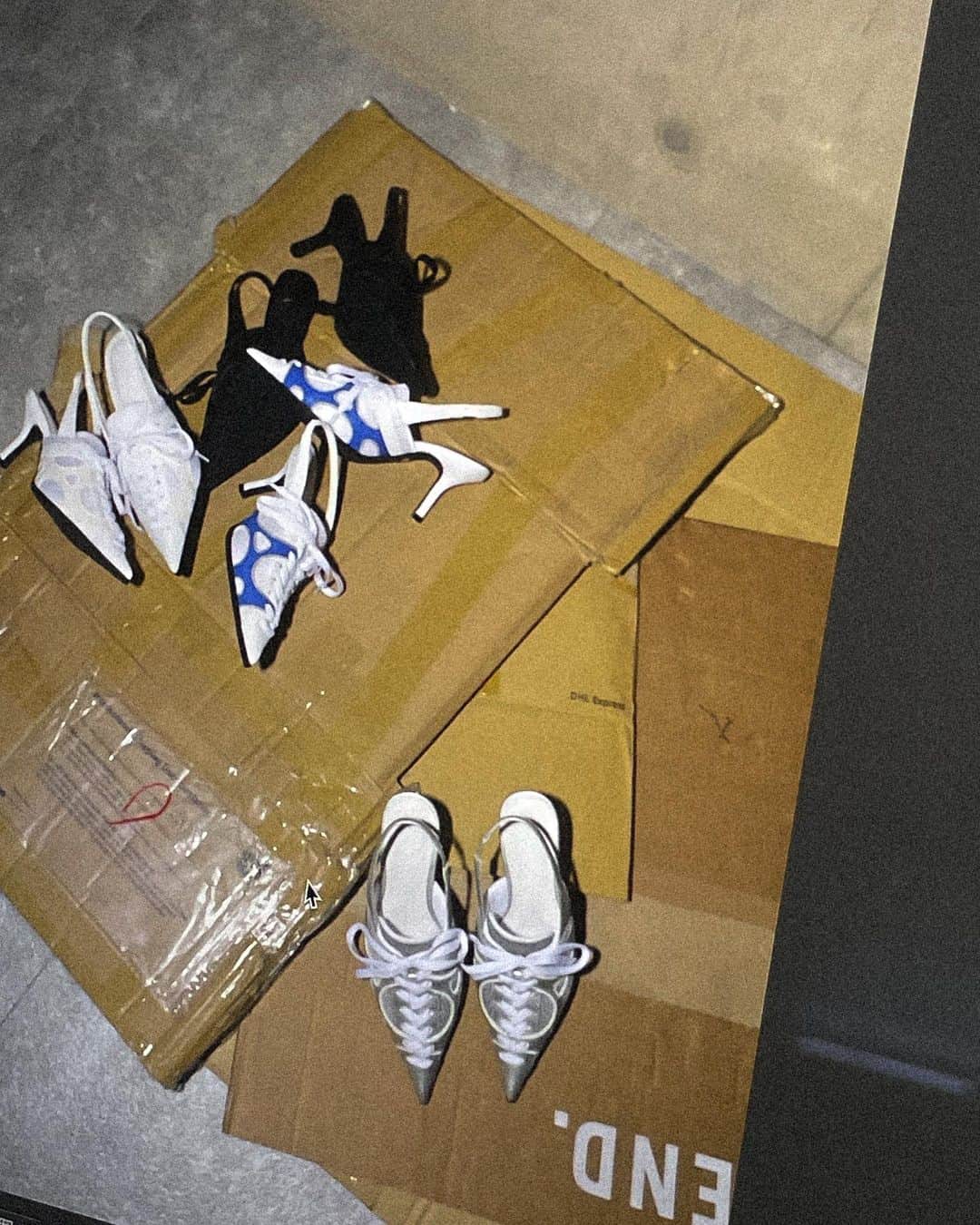 MIRAI TAKASHIMAさんのインスタグラム写真 - (MIRAI TAKASHIMAInstagram)「sneaker mule🌀 新色が入って再入荷です🫠❤️ おまたせしました🫠 #aclent」5月21日 20時28分 - miiiiiraixx
