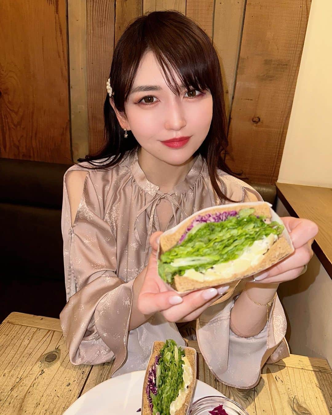 momoのグルメインスタ