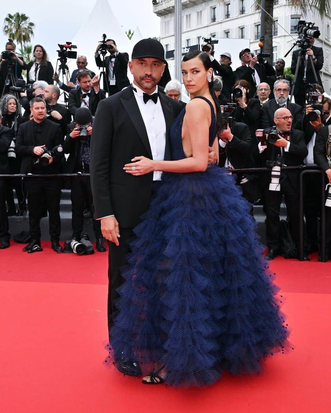 イリーナ・シェイクさんのインスタグラム写真 - (イリーナ・シェイクInstagram)「Last nite  in Cannes  @giorgioarmani 💙 @messikajewelry with my 🔥 @riccardotisci17 🖤」5月21日 20時38分 - irinashayk