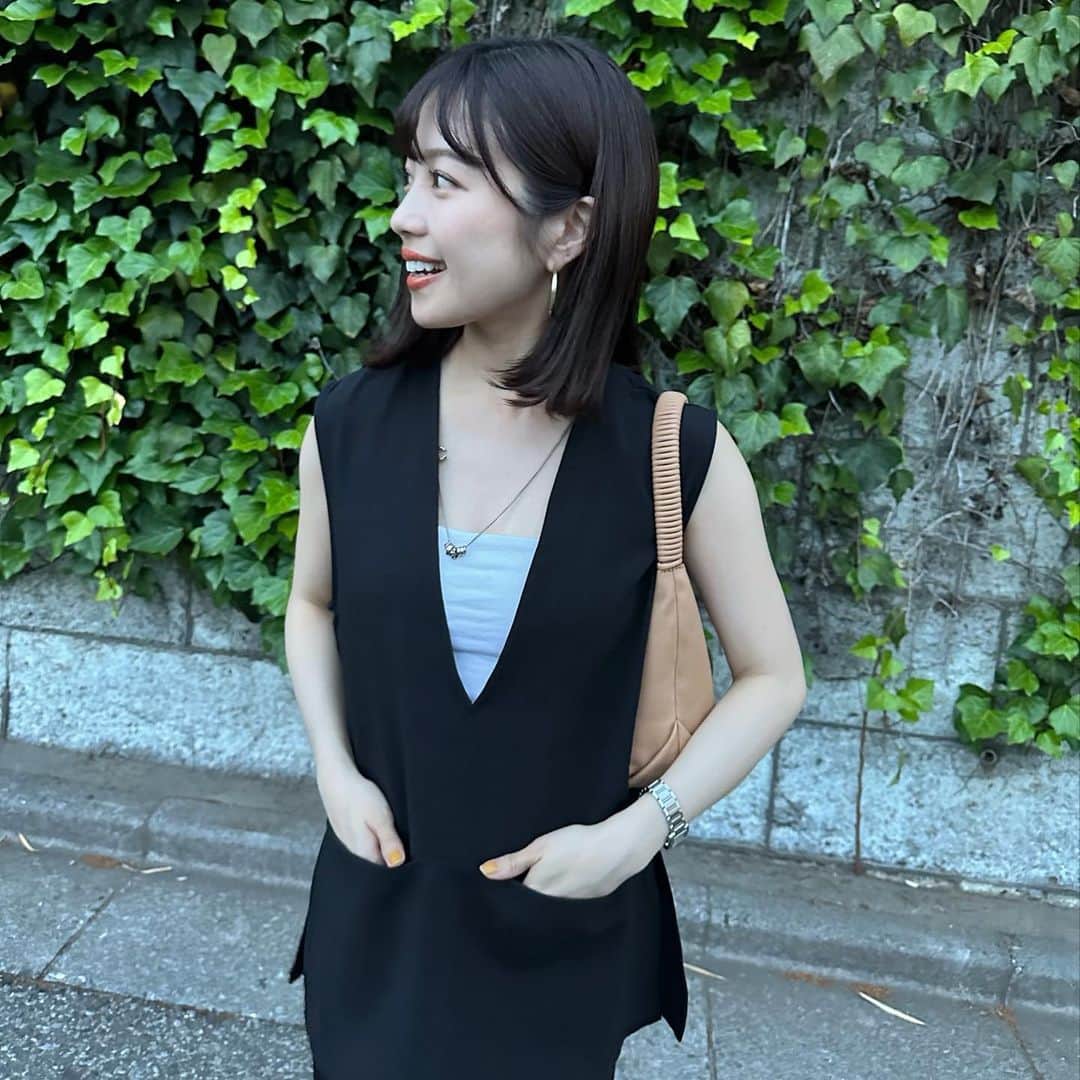 mizukiさんのインスタグラム写真 - (mizukiInstagram)「まぜそばにハマる最近🧧🍥 この日は渋谷の"まぜそば七"ってところに行ってみたよ🤭 とってもおいしかったから麺好きの人いれば是非🤭 ㅤㅤㅤㅤㅤㅤㅤㅤㅤㅤㅤㅤㅤ麺はいくらでも食べられる。笑 ㅤㅤㅤㅤㅤㅤㅤㅤㅤㅤㅤㅤㅤ この日は上下黒でお出かけ🖤 @bonjoursagan のフロントポケットベストがシンプルで可愛い◎ ㅤㅤㅤㅤㅤㅤㅤㅤㅤㅤㅤㅤㅤ #春コーデ#bonjoursagan#ボブヘア#黒髪」5月21日 20時46分 - mizukidrop