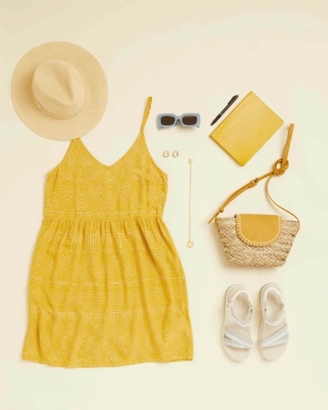 ダンスコのインスタグラム：「Summer style = fun in the sun ☀️  Let Dansko be your stylist this summer. Our vision is pops of color and endless comfort 💛  Shop Racquel Sand, link in bio. #danskofootwear #summerstyle #fashion #ootd #beautiful #happy #cute #travel #smile #joy #life #sandals #style #instadaily #friends #family #fun #instagood #gowhereyourehappiest #resortwear」