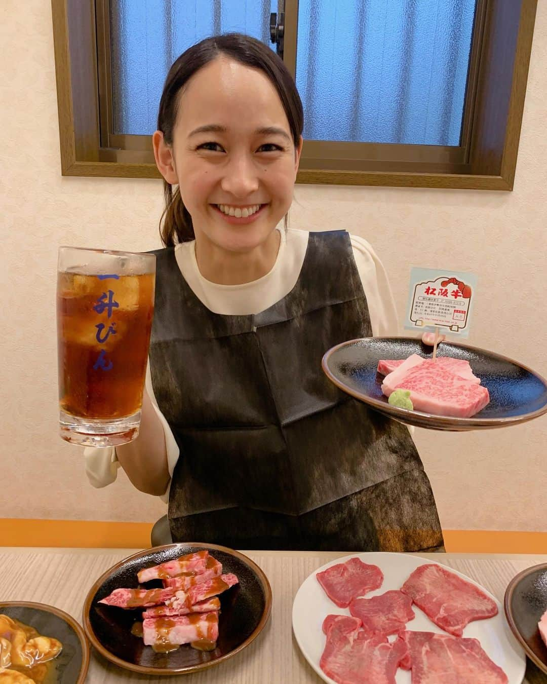 浦口史帆さんのインスタグラム写真 - (浦口史帆Instagram)「ぐふふ😋✌️💓  明日からまた１週間、 頑張りましょう🩵  #一升びん #松阪牛 #🐃 #美し国三重 #松阪 #焼肉 #🥩」5月21日 21時09分 - uraguchi_shiho