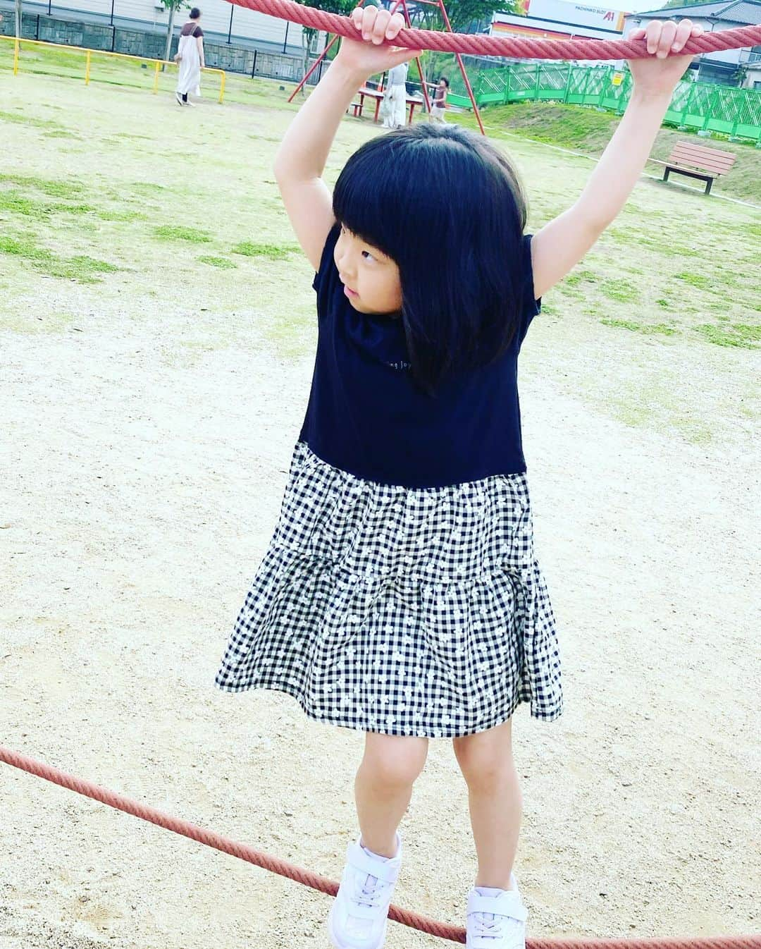 中華首藤さんのインスタグラム写真 - (中華首藤Instagram)「⛰️✨⛰️✨⛰️✨  #父と娘の休日  #孫とじいじ  #孫とばぁば  #故郷 #豊後大野市 #大野町  #実家帰省 #椎茸取りもできた #お墓参りもできた  #花火もできた #公園で暴れた   #大分 #熊本 #ローカルタレント #中九州タレント #ローカルリポーター #中華首藤」5月21日 21時14分 - chuuka_shutou