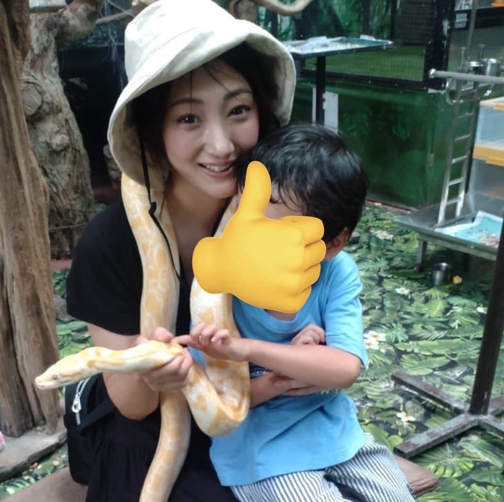 佐竹ななさんのインスタグラム写真 - (佐竹ななInstagram)「#スネークパーク　#snakepark #パタヤ　#PATAYA #タイ　#Thailand #子連れ旅行」5月21日 21時38分 - nana77banana