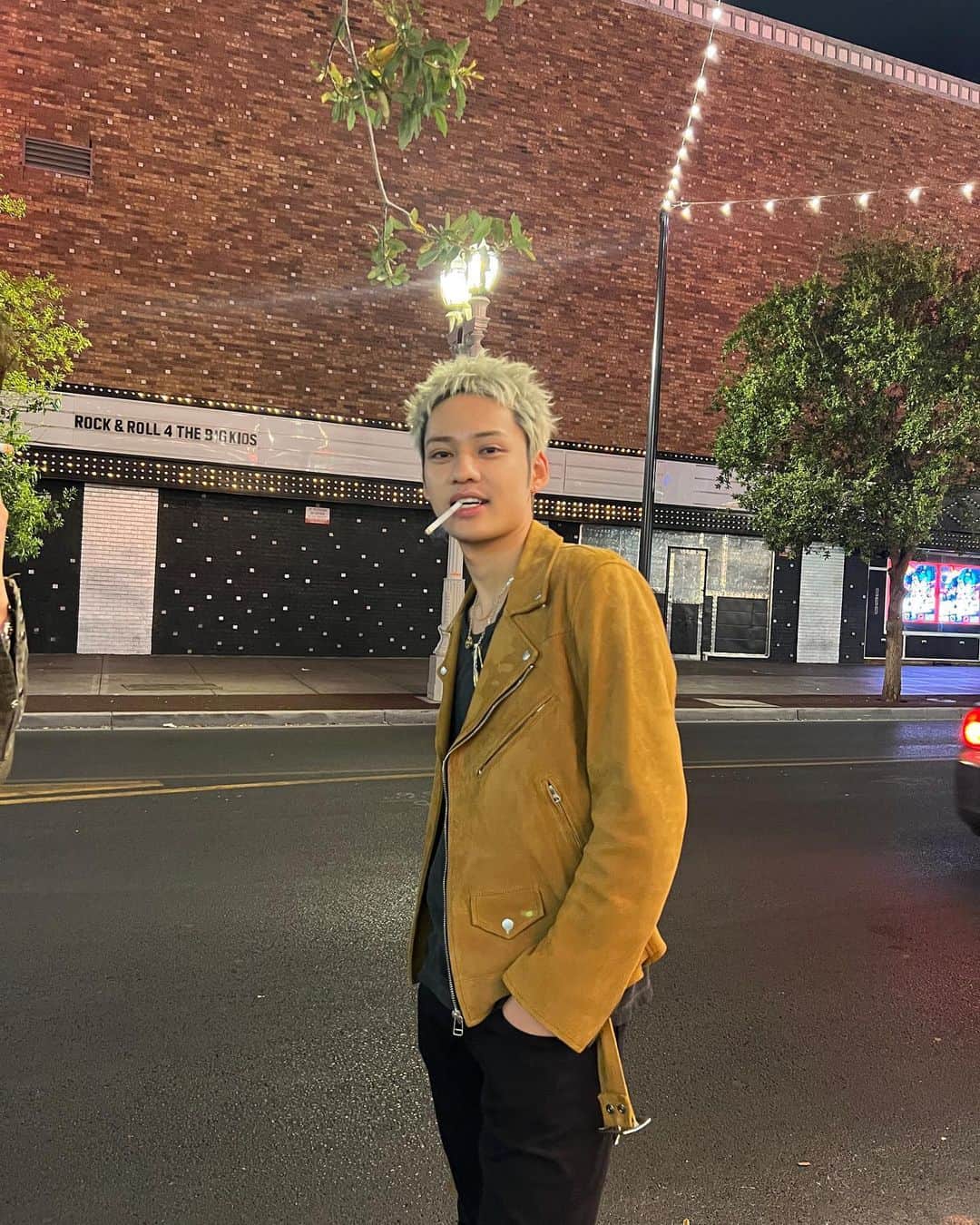 ひゅうがのインスタグラム：「ラスベガスでゆうまと吸うタバコは格別でした🚬  #またいきたいな」