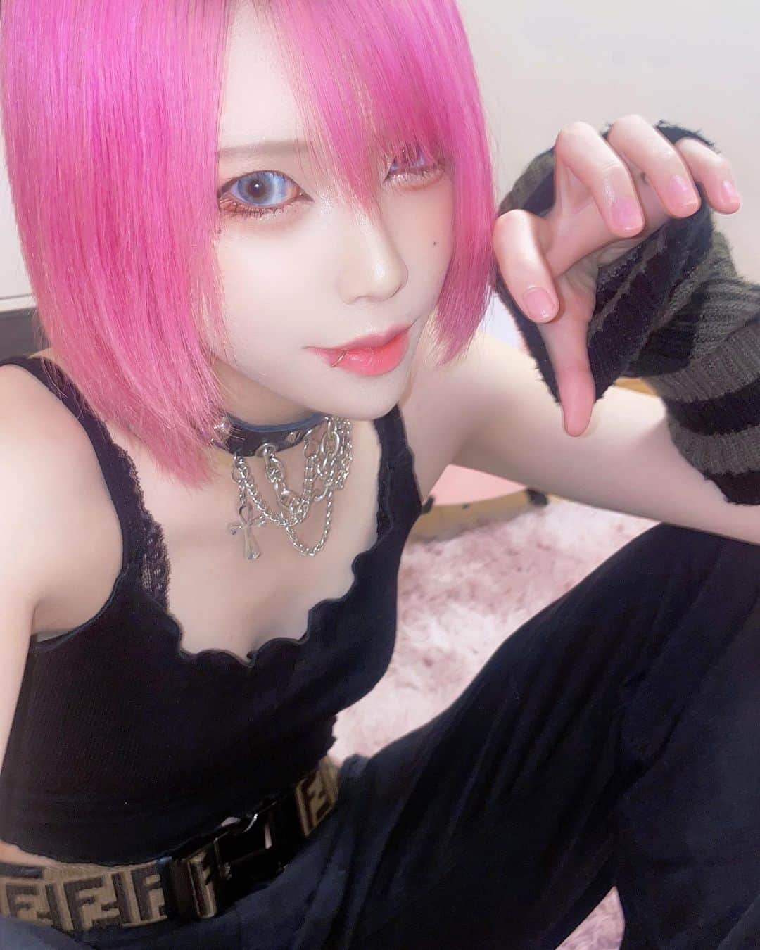 ぽにょ皇子のインスタグラム：「ぽにょネキ  #cosplay #cosplayer #cosplaygirl #コスプレ #コスプレイヤー #グラビア #dj #ポートレート #portraitphotography #portrait #pink #Japanese #自撮り」