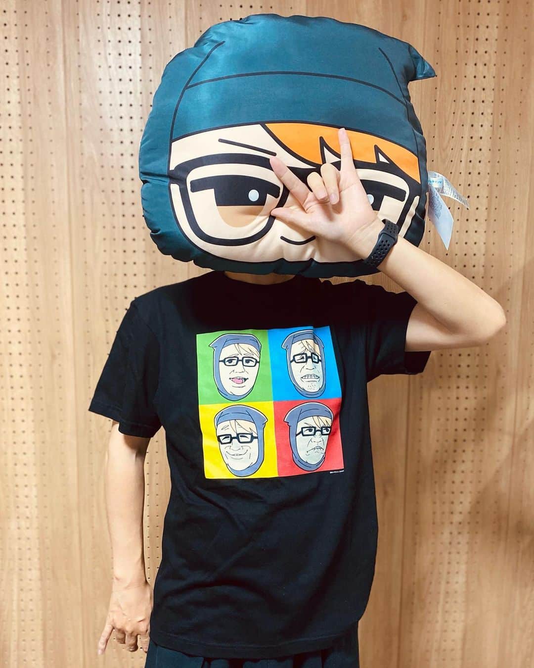 ガッチマンのインスタグラム：「東京ドームのグッズの写真。告知に使わなかった微妙に違う写真など」