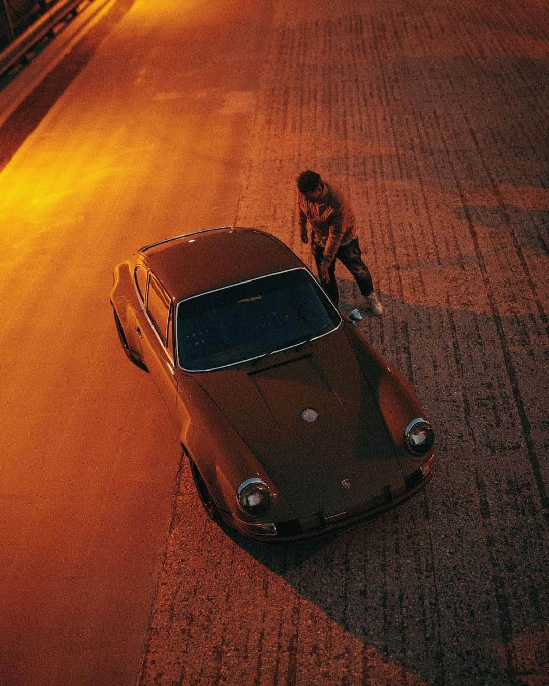 epidemic_motorsさんのインスタグラム写真 - (epidemic_motorsInstagram)「The floor is lava 🌋☄️   Car: @rico_customs @mrjonesmiller Photography: @marijeee_x_x_ • •  #porsche #porscheoutlaw #911backdate #getoutanddrive #aircooled #outlaw #flatsix #drivetastefully #drivetribe #curves #roads #roadtrip #drive #driveclassics #YesPorsche #caferacer #caferacersofinstagram #carphotography #motorcycle #bikergirl #petrolhead #moped #instamoto #photographer #photography #caferacerporn #custom #bikerchick #lifestyle #caferacers」5月21日 22時04分 - epidemic_motors