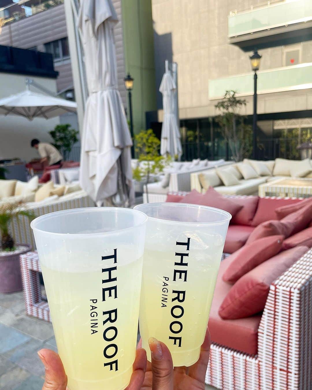 もーさんさんのインスタグラム写真 - (もーさんInstagram)「(*˘︶˘*).｡.:*♡ ♡♡♡ 手ぶらでBBQ☀️.° ・ 📍Pagina the roof @pagina_the_roof  ・ 都会の真ん中で海外リゾートの ような空間でメキシカンテイスト あふれる本格的なの炭火焼きBBQが満喫できる！ ・ ◎Standard BBQ & tacos  plan ¥6000 ◇120分飲み放題コース ・ ♦国産牛、国産豚肩ロース、 錦爽鶏もも、ハーブソーセージ ・ ♦オニオン、パプリカ、 カボチャ、ポパイ ・ ♦コーントルティーヤ、レタス、 サルサ・メヒカーナ、ワカモノ、 パクチー、チーズ、トルティーヤチップス、 ライム、自家製カルノータス ・ 屋上なので開放感抜群！ とっても気持ちが良くて ソファもふかふか♪ ・ 50種類以上のお酒やドリンクが飲み放題🥃 ・ 炭火焼きだからお肉も👍 ハーブソーセージ🌿 美味しかった〜 ・ 自分で作るトルティーヤも2種類あるよ♡ ・ 暗くなると 夜景🏙やイルミネーションが綺麗✨✨ 雰囲気めちゃめちゃいいよ！ ・ ・ *☼*―――――*☼*――――― ◇名古屋市中区栄1-4-16 ◇052-265-9171 ◇月~金祝前日 17:00～23:00 ◇土、日曜日 11:00～23:00 *☼*―――――*☼*――――― #paginatheroof #パージナザルーフ#BBQ#屋上バーベキュー#バーベキュー#手ぶらでBBQ#栄#栄グルメ#伏見#炭火焼きBBQ#伏見グルメ#都会の真ん中でBBQ#名古屋BBQ#名古屋ディナー#伏見ディナー#栄ディナー#トルティーヤ#トルティーヤパーティ」5月21日 22時07分 - mouusan