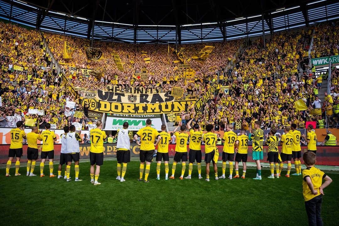 マルコ・ロイスさんのインスタグラム写真 - (マルコ・ロイスInstagram)「Auf geht‘s Dortmund, kämpfen und siegen … ⚫️🟡」5月22日 3時41分 - marcinho11