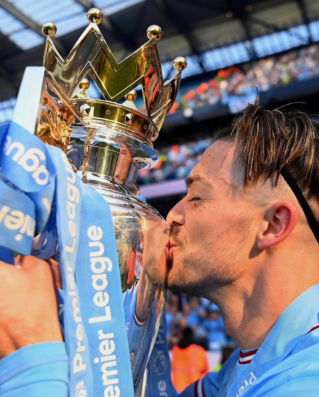 ジャック・グリーリッシュのインスタグラム：「Premier league champions!!!! 🏆💙」