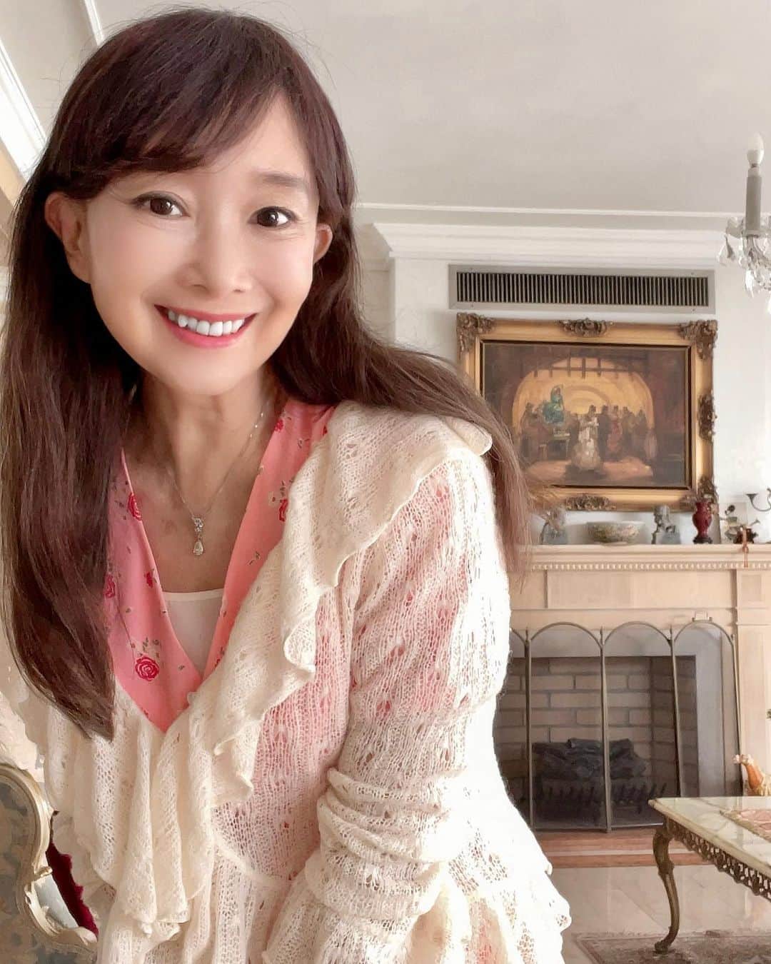 アグネス・チャンのインスタグラム：「It’s good to see mom and my siblings. It’s good to be home.」
