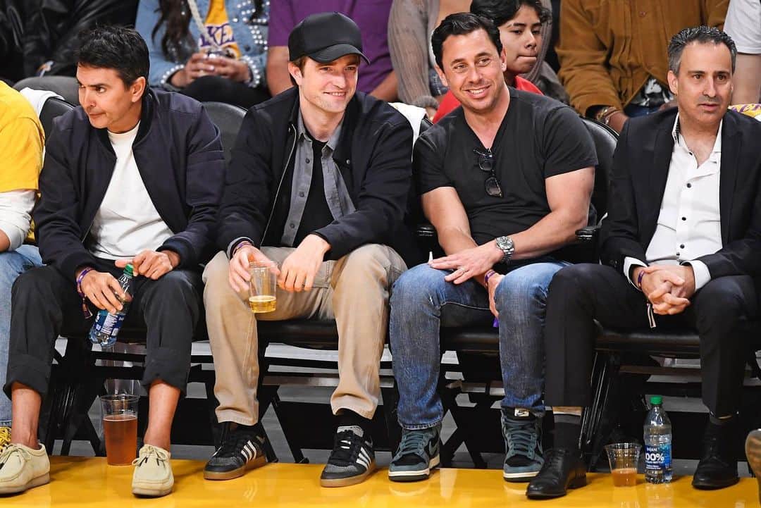 Just Jaredさんのインスタグラム写真 - (Just JaredInstagram)「Stars like Robert Pattinson, Jake Gyllenhaal and Adele attended the Lakers vs. Nuggets NBA game over the weekend. Tap this picture in the LINK IN BIO to see who else was courtside! #RobertPattinson #JakeGyllenhaal #Adele Photos: Getty」5月21日 22時32分 - justjared