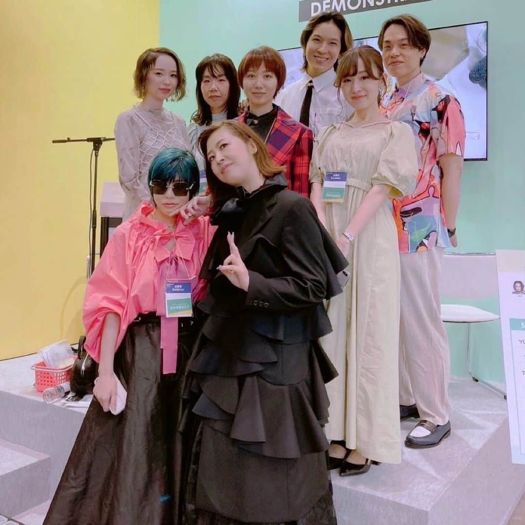 なかやまちえこさんのインスタグラム写真 - (なかやまちえこInstagram)「Beautyworld Japan Tokyo 2023⠀ ⠀ お越しいただいた皆様ありがとうございました😊！⠀ ⠀ 久々の大きな美容イベントで、 何年か越しにお会いできた方も多く、たくさんお話しできてとても楽しかったです！！⠀ ⠀ またこれからイベントやセミナーなどお会いできる機会が増えていくのを楽しみにしております。⠀ ⠀ 今回はミラージュさんともコラボレーションのデモンストレーションが出来とても嬉しかったです。⠀ またご一緒できるのを楽しみにしております。⠀ ⠀ 大好きなお手紙をいただいたり（差し入れもありがとうございます！）、うちわを作ってきてくれた方がいらして感動したり、いろんな方と会えて、とても楽しい三日間でした。⠀ ⠀ また皆様にお会いできるのを楽しみに、頑張ってまいりますので、⠀ これからもよろしくお願い致します😆❕⠀ ⠀ @mirage.missmirage ⠀ @preanfaseminar ⠀ @preanfaofficial ⠀ @pregel.jp ⠀ @kimacat_betty」5月21日 22時49分 - chiekonakayama