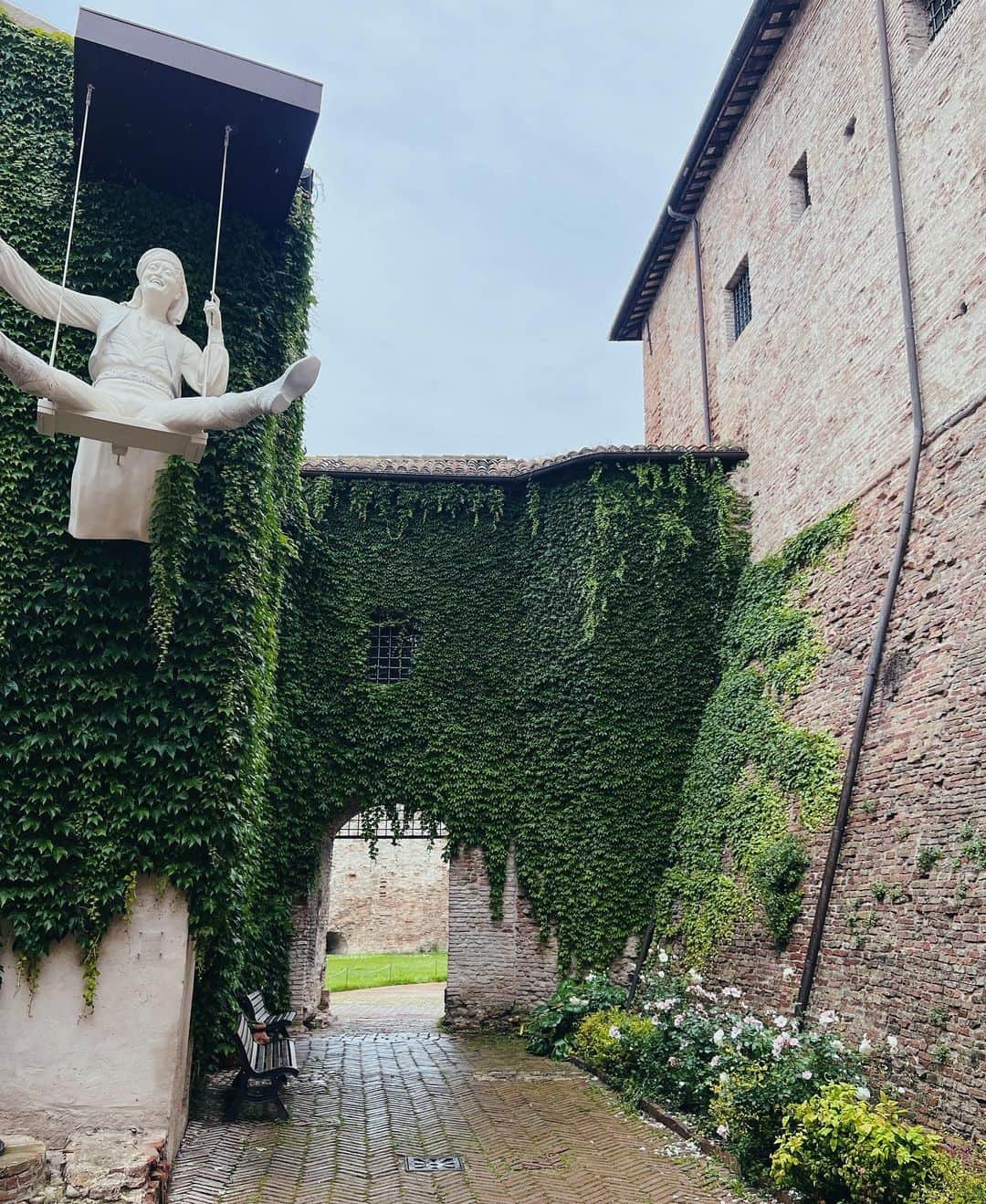 リュプカ・ゴイッチのインスタグラム：「#Rimini 🤍」
