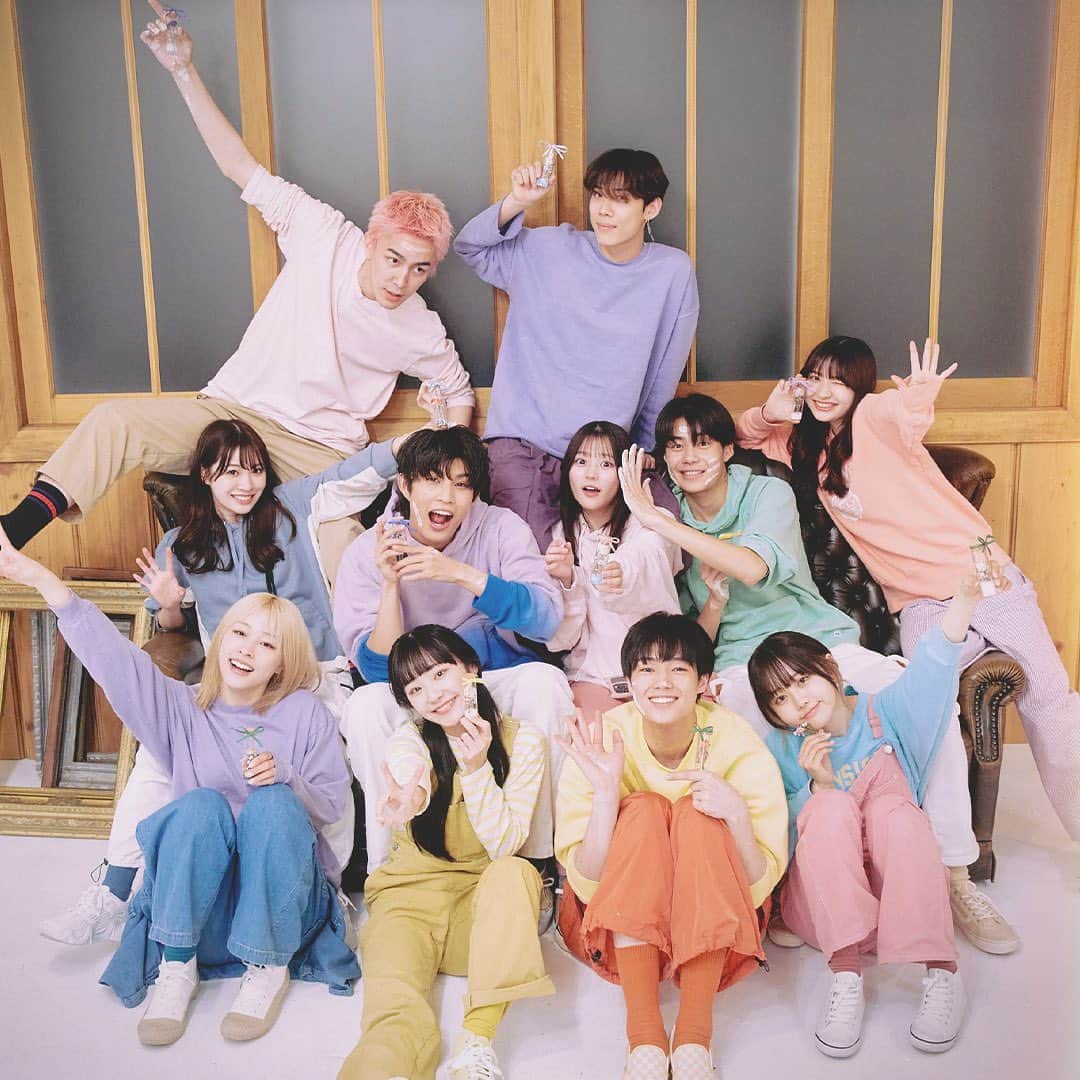 AbemaTV「オオカミちゃんには騙されない」のインスタグラム：「結ばれない運命って分かってた。  #花束オオカミ ついに完結。  皆さま最後までメンバーの恋を 見届けて下さり、ありがとうございました💐  最終回無料配信スタート 「恋の共犯関係にあったのは誰？」  〜 ✽〜 ・〜 ✽〜 ・〜 ✽〜 ・〜 ✽〜 ・〜 ✽〜  あなたはこの"嘘"を 見破れますか？  新シーズンは女性側に恋をしようとしない 「"嘘つき"オオカミちゃん」が潜んでいる。  - 花束に隠されたのは恋？  それとも嘘？-  花束とオオカミちゃんには騙されない💐🐺 放送期間中はABEMAで全話無料配信中 最終回は日曜よる10時から放送！  〜 ✽〜 ・〜 ✽〜 ・〜 ✽〜 ・〜 ✽〜 ・〜 ✽〜  #齊藤なぎさ (19) @saitou_nagisa #美月 (22) @lxxe_myself.8 #永井愛実 #まんちゃん (20) @nagai_manami_0921 #ちせ #치세 (24) @peach_chu_ #中川紅葉 (22) @kureha_nakagawa #かりん (17) @sunazurisuki_  #夏生大湖(21) @omi.natsuki.official #柊太朗(22) @tar0tar0tar0shi #今井竜太郎(17) @ryutaro__imai #ロビン(19) #robin #로빈 @thereal_robin_ #マテウス(22) @spicegirl.jp  〜 ✽〜 ・〜 ✽〜 ・〜 ✽〜 ・〜 ✽〜 ・〜 ✽〜  #花束オオカミ #花束とオオカミちゃんには騙されない #韓国語 #韓国 #JKの素敵な思い出 #fjk #sjk #ljk #恋愛」