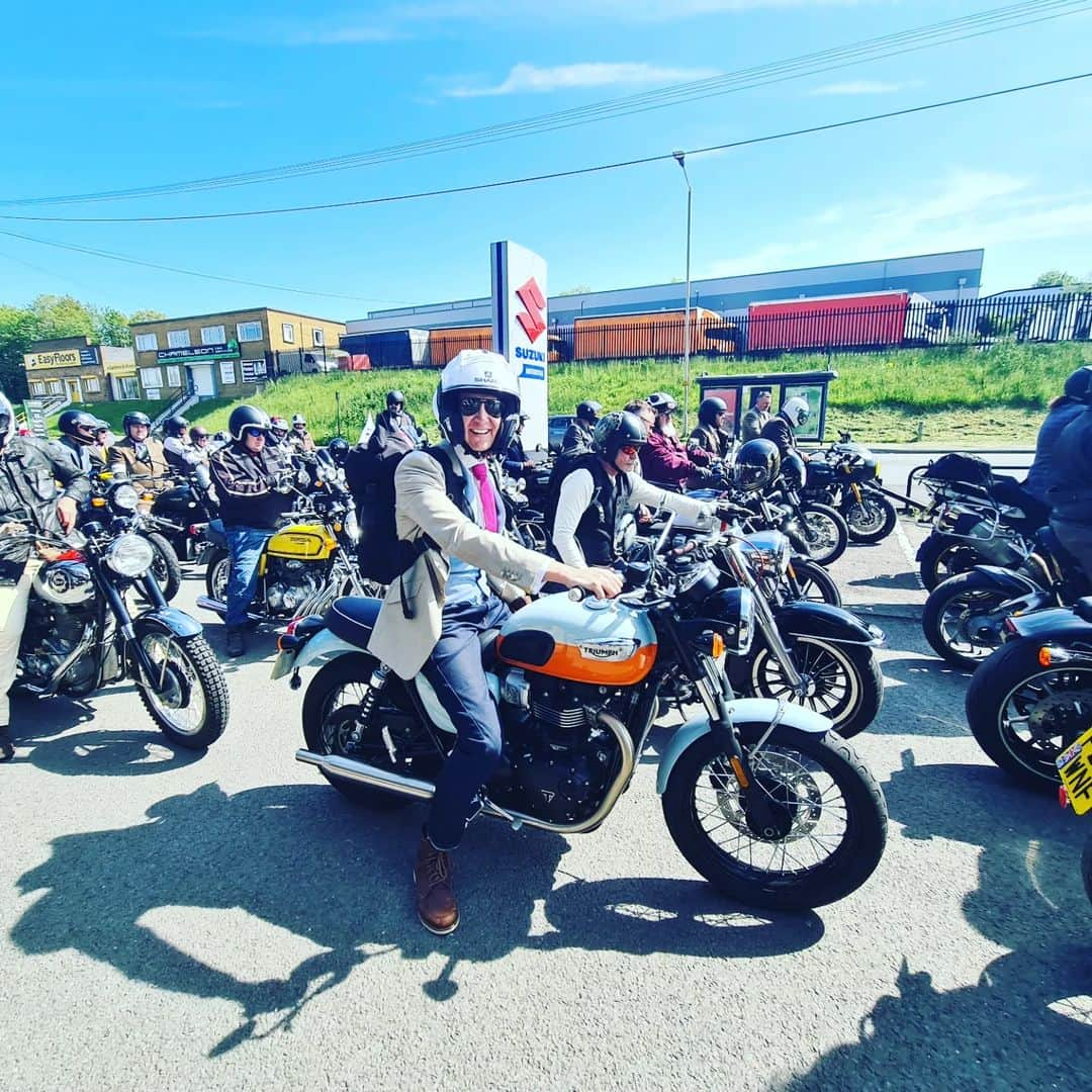 オリバー・フェルプスさんのインスタグラム写真 - (オリバー・フェルプスInstagram)「Lovely day for the #dgr2023 raising money for men's health with @movember.  #triumphmotorcycles #bonneville #dgrbirmingham」5月21日 23時47分 - oliver_phelps