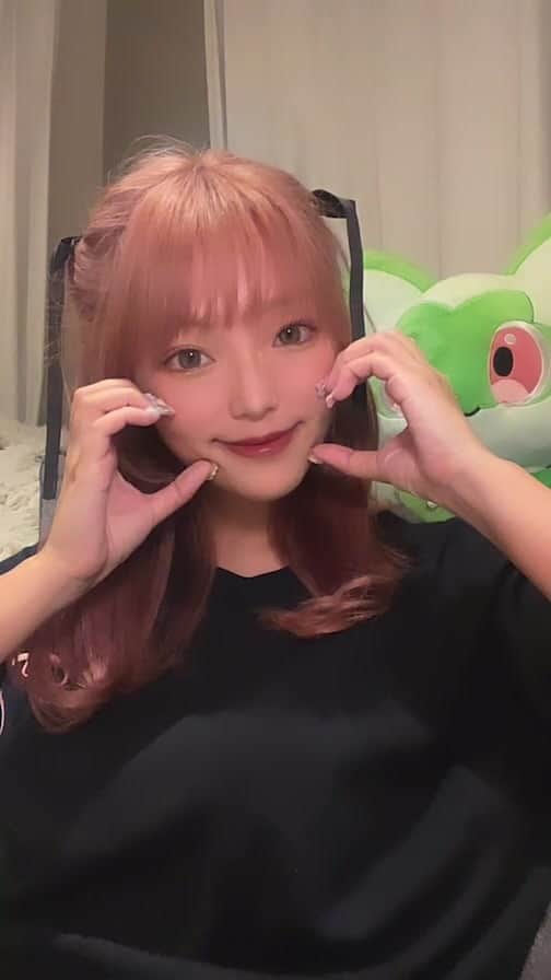 のインスタグラム：「全肯定LIVE☘️涙が出るのも、不安になるのも、悪いことじゃないし恥ずかしいことじゃないよ⋆｡ﾟ☆ﾟ✩ﾟ｡⋆本気で向き合ってる証拠だから、マイペースでいこうねー🫶🏾」