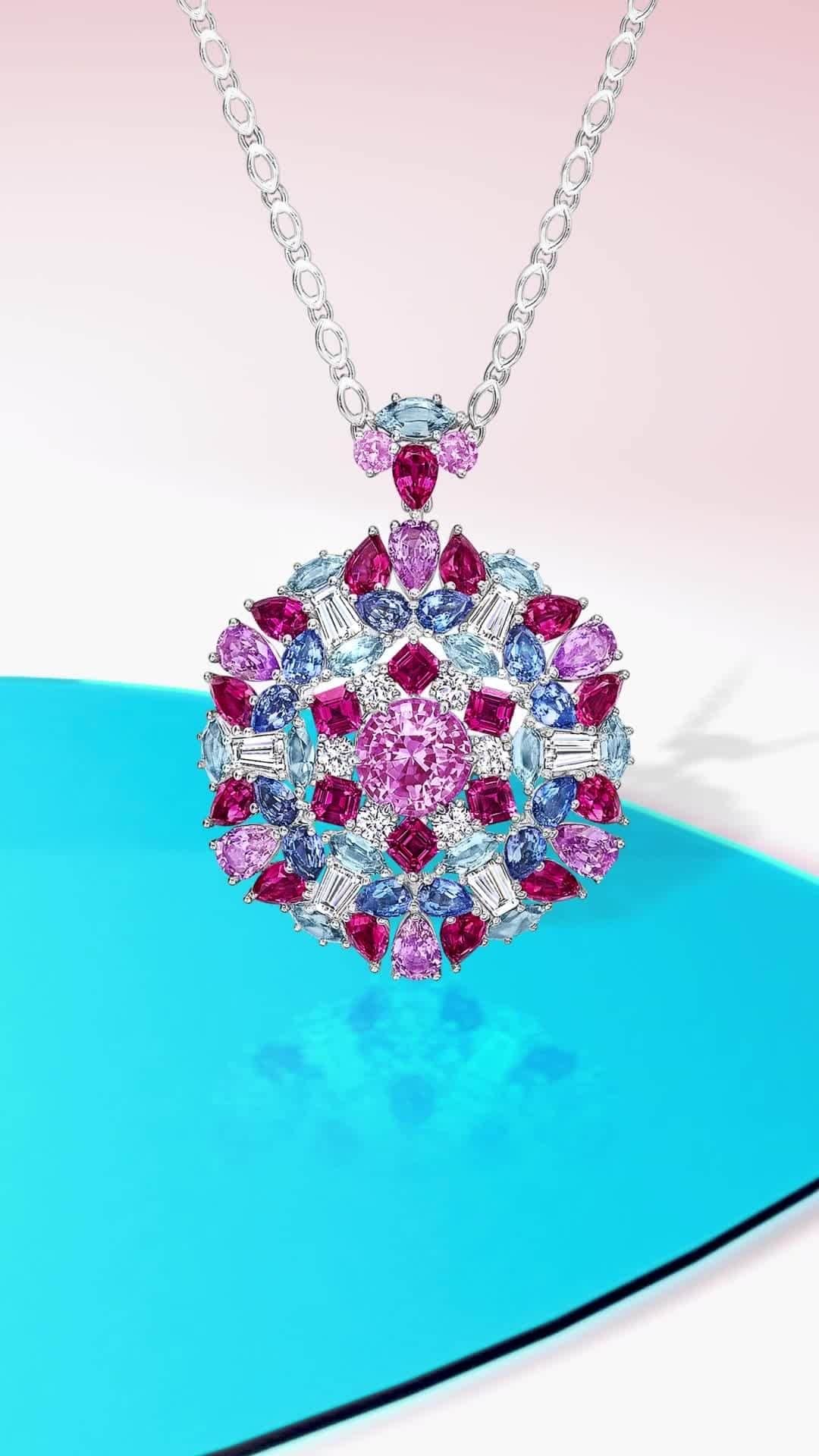 ハリー・ウィンストンのインスタグラム：「A myriad of colors and intricate patterns form exquisite bursts of brightness in this Winston Kaleidoscope Pink Sapphire Pendant. Peer through the lens of vibrant gems by tapping the link in bio. #HarryWinston #WinstonKaleidoscope」