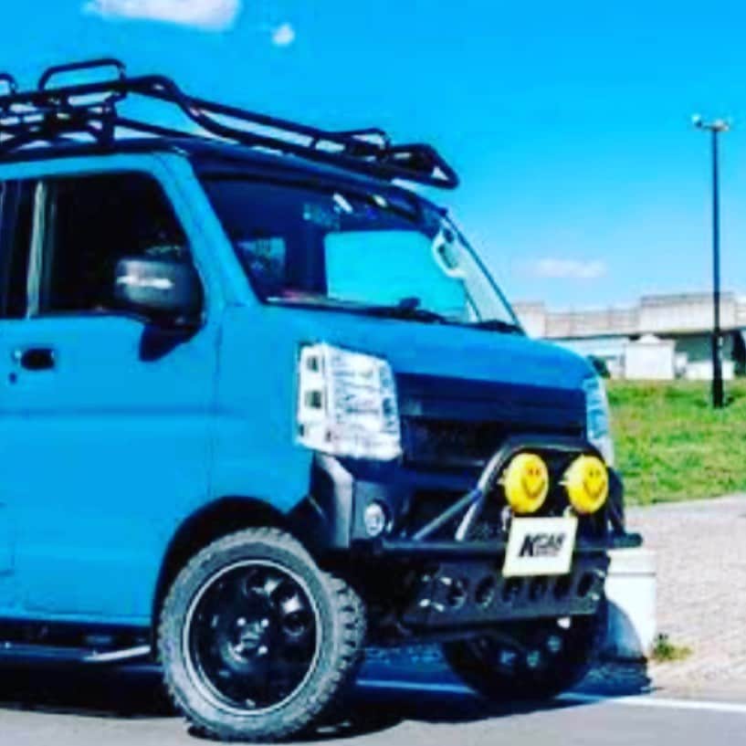 マッコイ斉藤のインスタグラム：「こういう軽の車を乗りたい！ #エブリィワゴン」