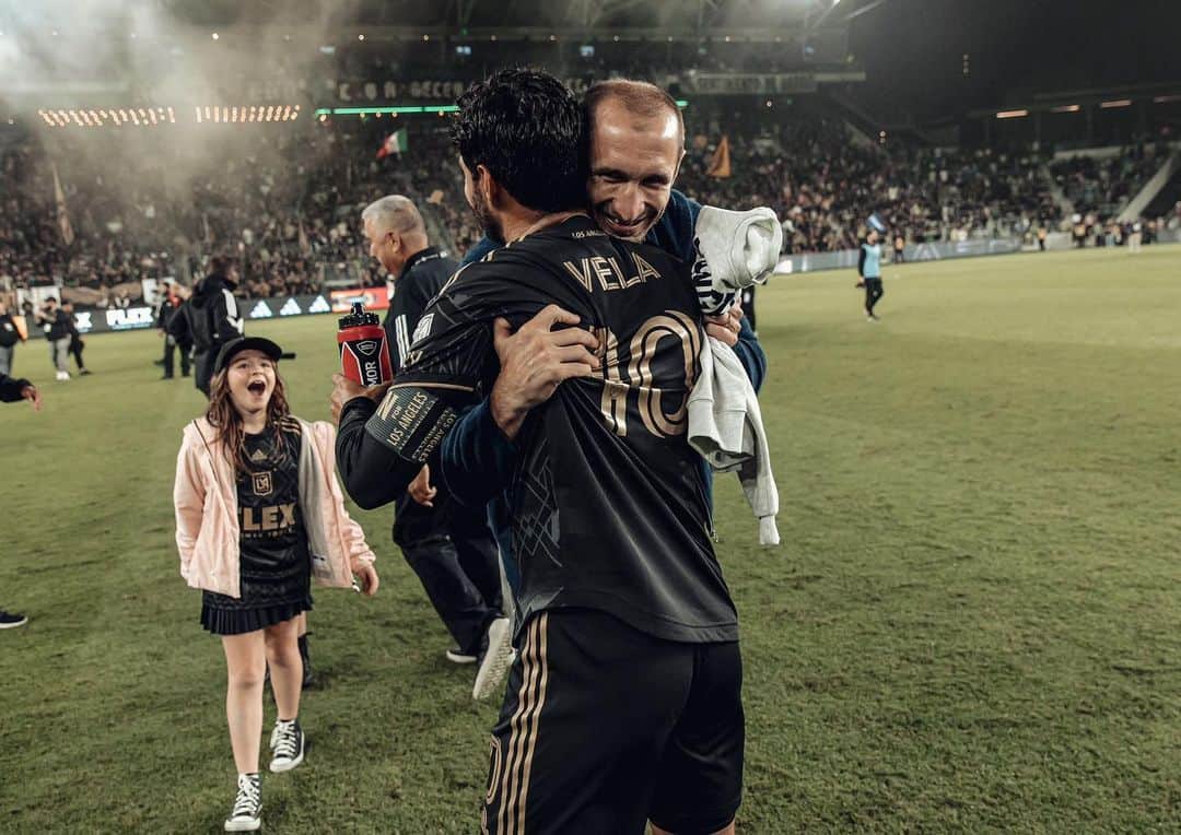 のインスタグラム：「We wanted it and we made it 👊 Great job guys!!  #LAFC」