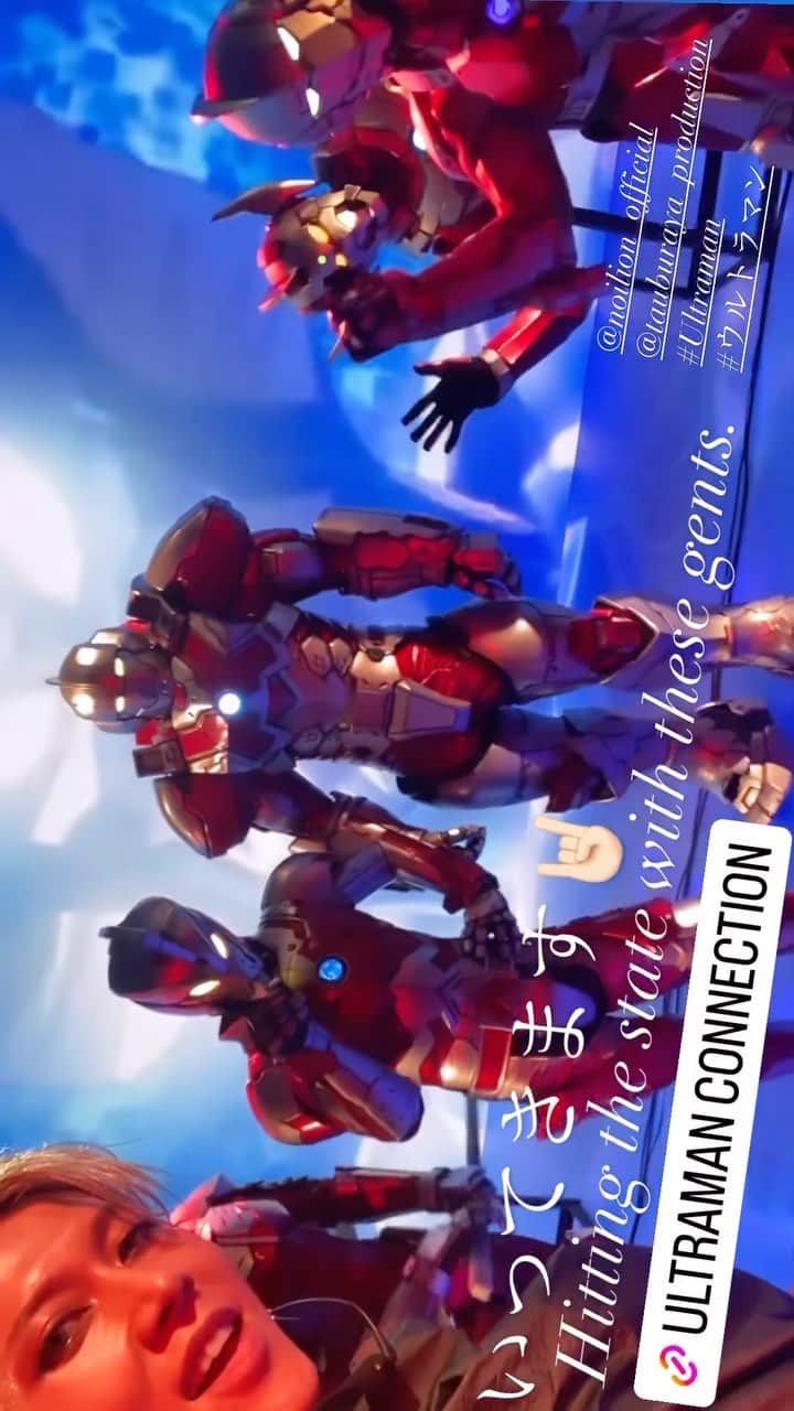 のインスタグラム：「Selfie w #ULTRAMAN the Japanese heroes I grew up with. Surreal.   ご拝聴ありがとうございました @noilion_official のみんなと「RAYS」初披露 見逃した方もアーカイブでチェックしてね  🕺  #ウルトラマン」