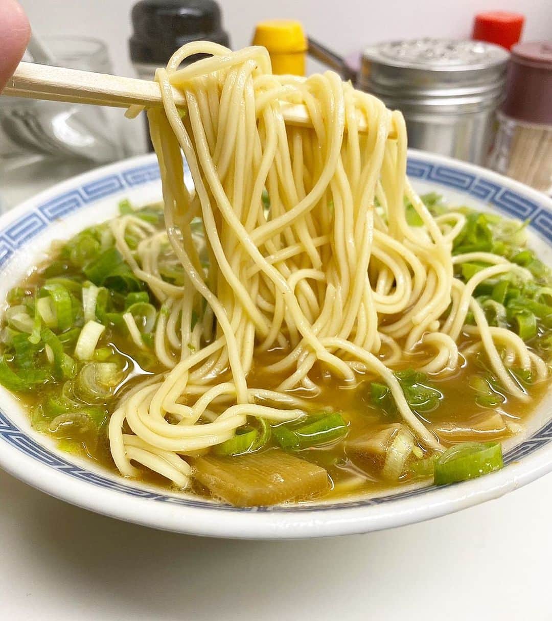 亀田興毅さんのインスタグラム写真 - (亀田興毅Instagram)「昔はラーメンを食べなかったんやけどな。味覚って変わるもんやね。」5月22日 11時35分 - kokikameda