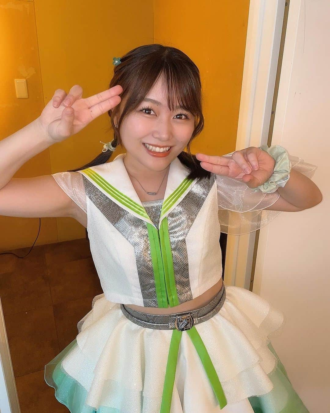 島崎友莉亜さんのインスタグラム写真 - (島崎友莉亜Instagram)「戦士になりました💚💫  #アイドル衣装 #自撮り #セルフィー #selfie #アイドル #idol #japaneseidol #アプガ2」5月22日 12時34分 - yuria_shimazaki_uug2ki